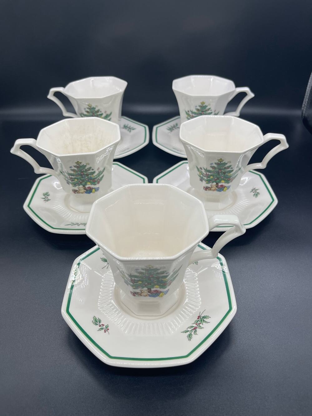 Nikko Christmastime Set of 5 Dinner Cups & Saucers Christmas Tree Octagon Japan